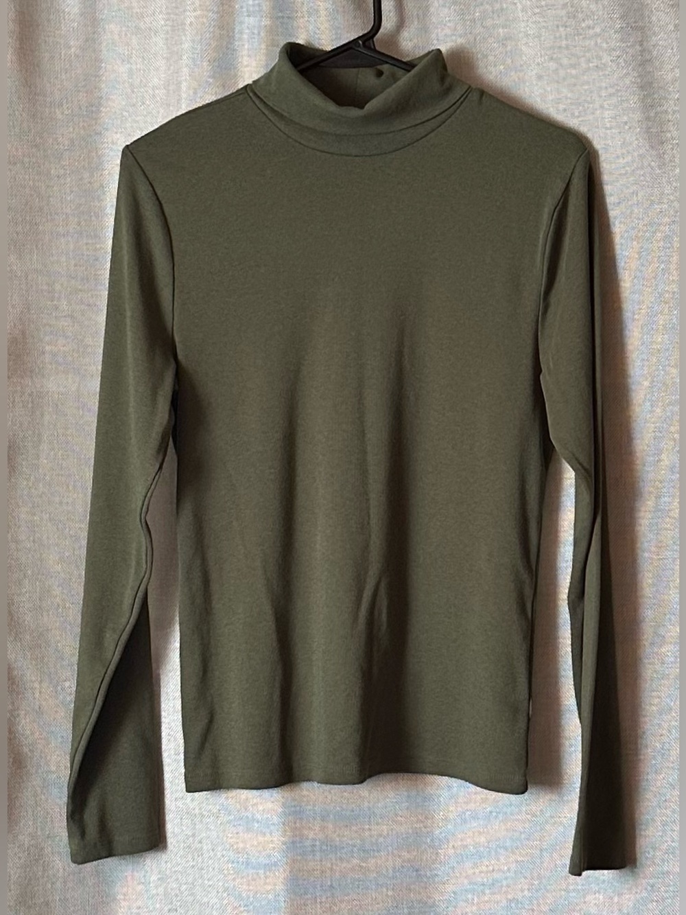 GAP•long-sleeve turtleneck•Large•cotton/modal•olive/army green•layering piece